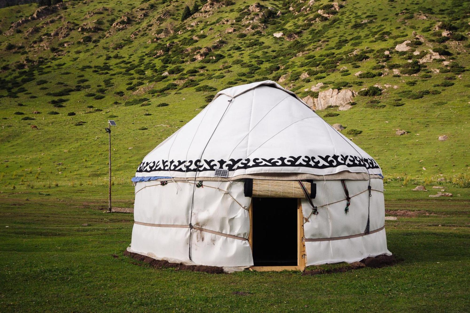 Eco Yurt Camp Arashan Hotel Teploklyuchenka Buitenkant foto