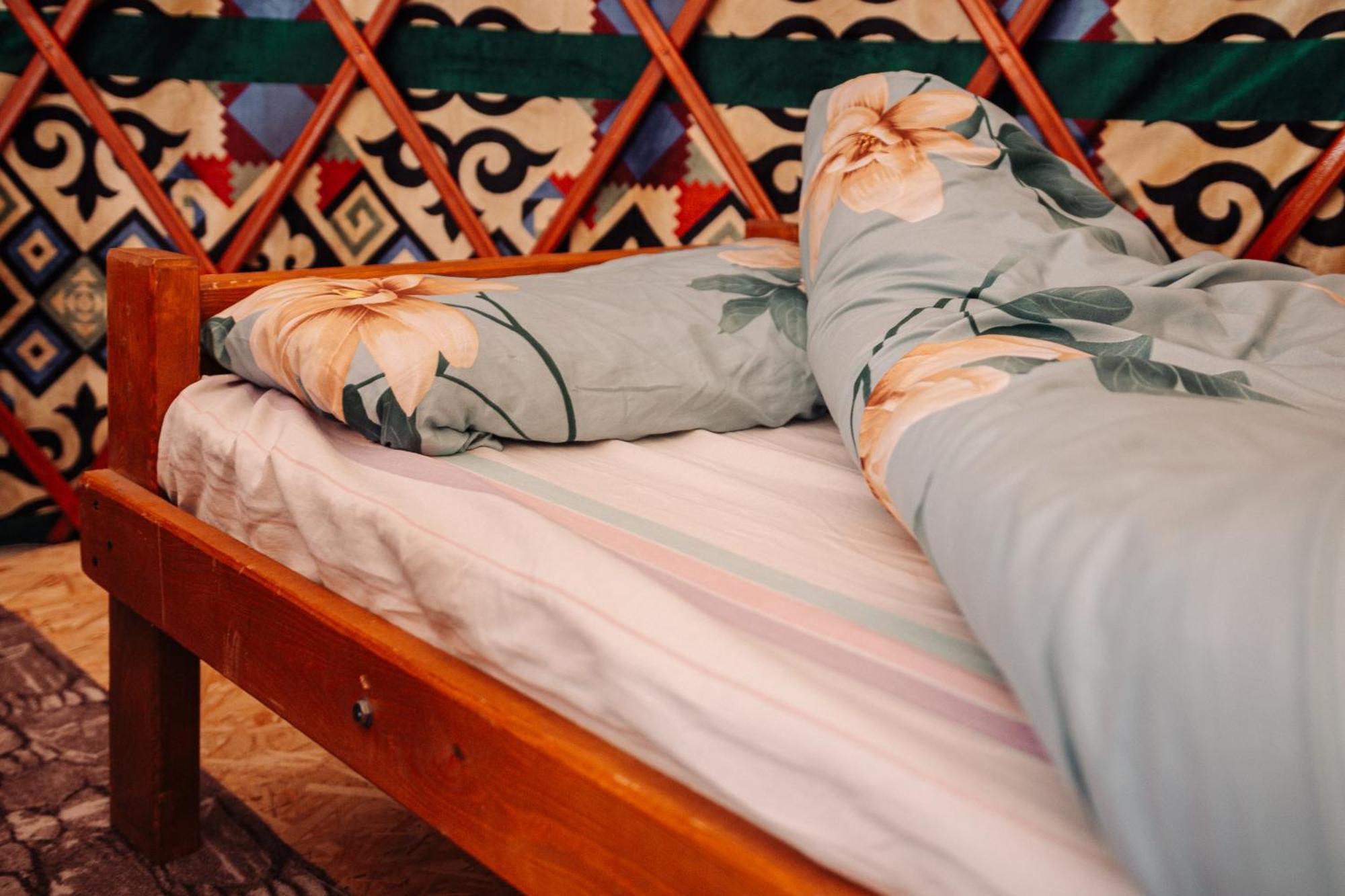 Eco Yurt Camp Arashan Hotel Teploklyuchenka Buitenkant foto
