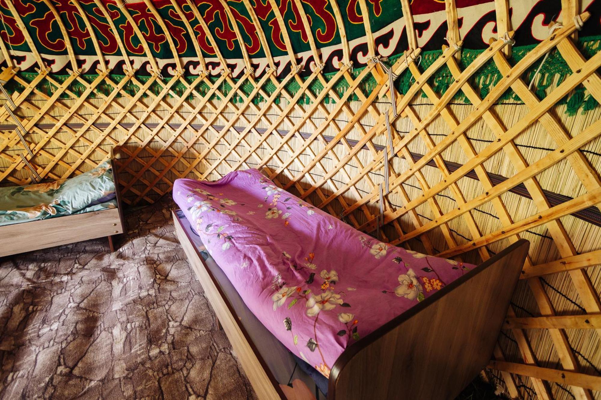 Eco Yurt Camp Arashan Hotel Teploklyuchenka Buitenkant foto