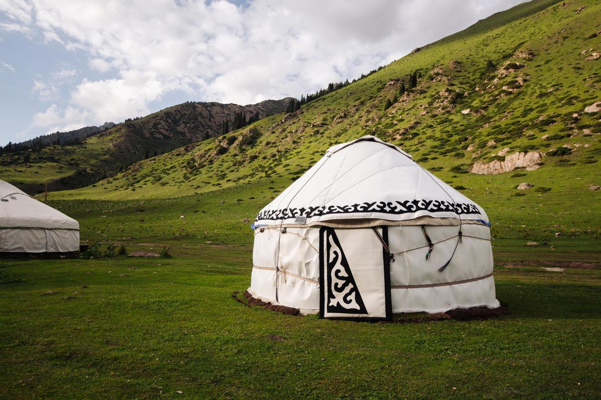 Eco Yurt Camp Arashan Hotel Teploklyuchenka Buitenkant foto