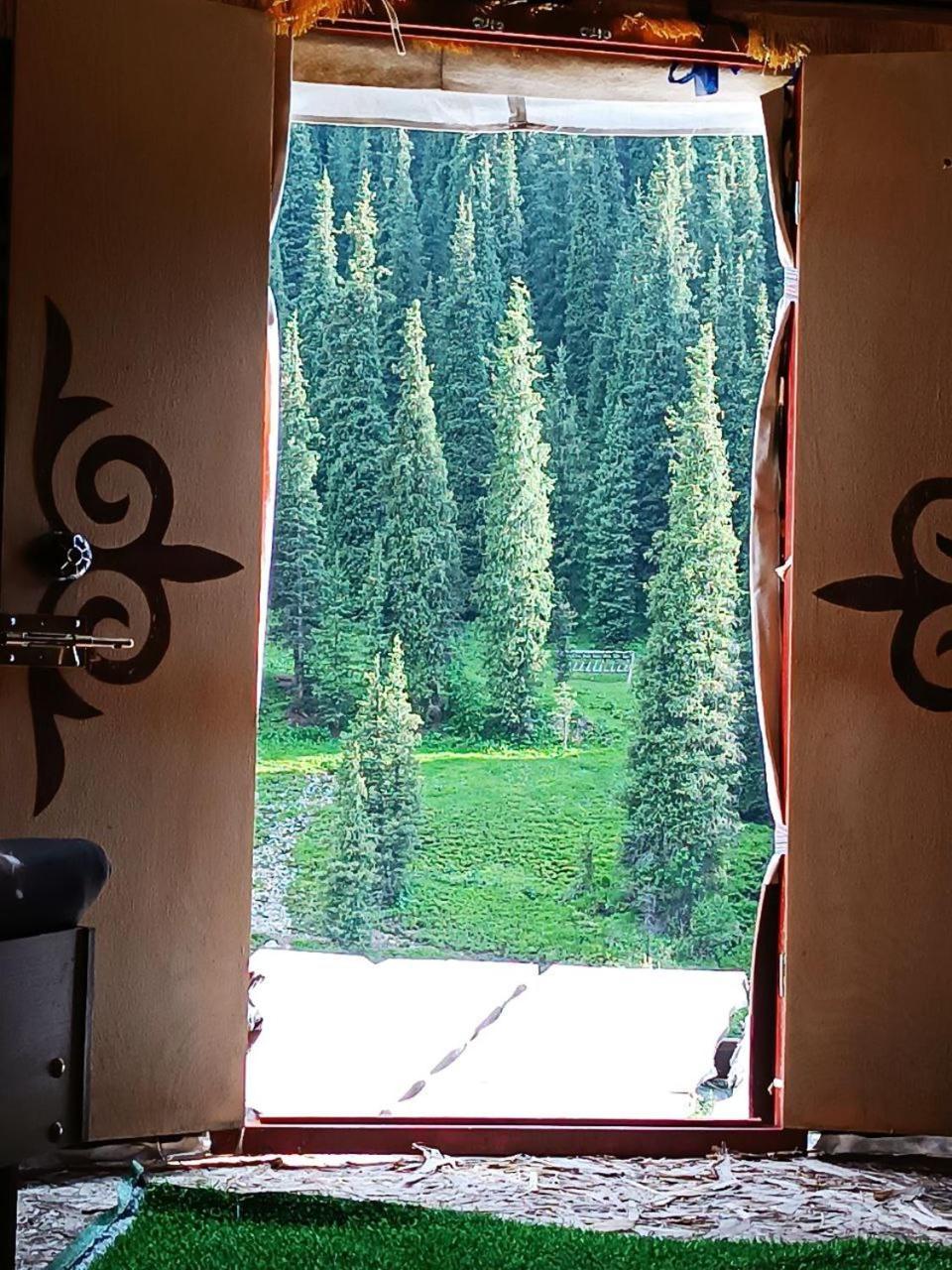 Eco Yurt Camp Arashan Hotel Teploklyuchenka Buitenkant foto